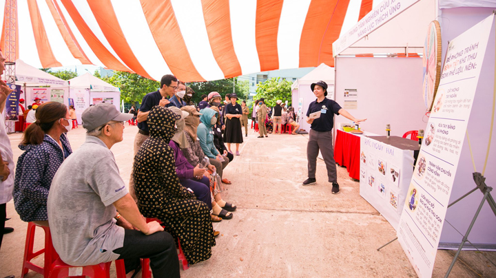 Empowering Waste Collectors Through Impactful Partnership Empowering Waste Collectors Through Impactful Partnership