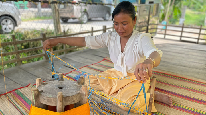 Weaving a Sustainable Future Weaving a Sustainable Future