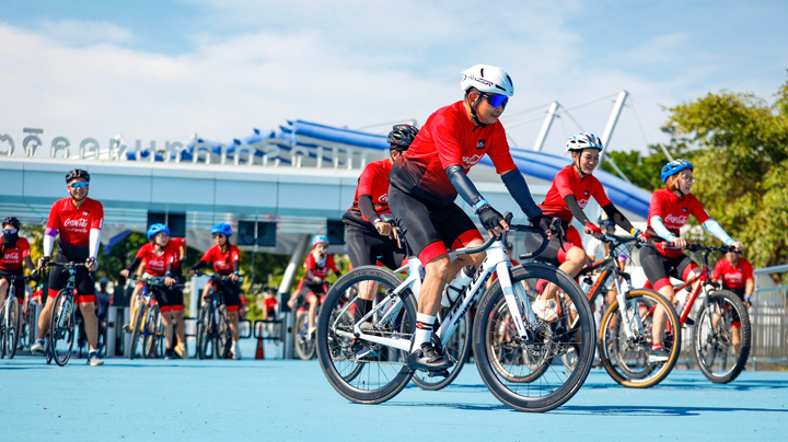 Ride & Roll supports flood victims Ride & Roll supports flood victims