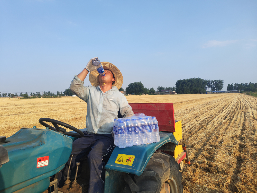 Over 200,000 bottles of drinking water were delivered, benefiting over 20,000 people.